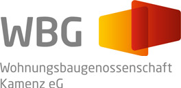 Logo der WBG Kamenz eG Schrift grau, daneben zwei Vierecke gelb und rot
